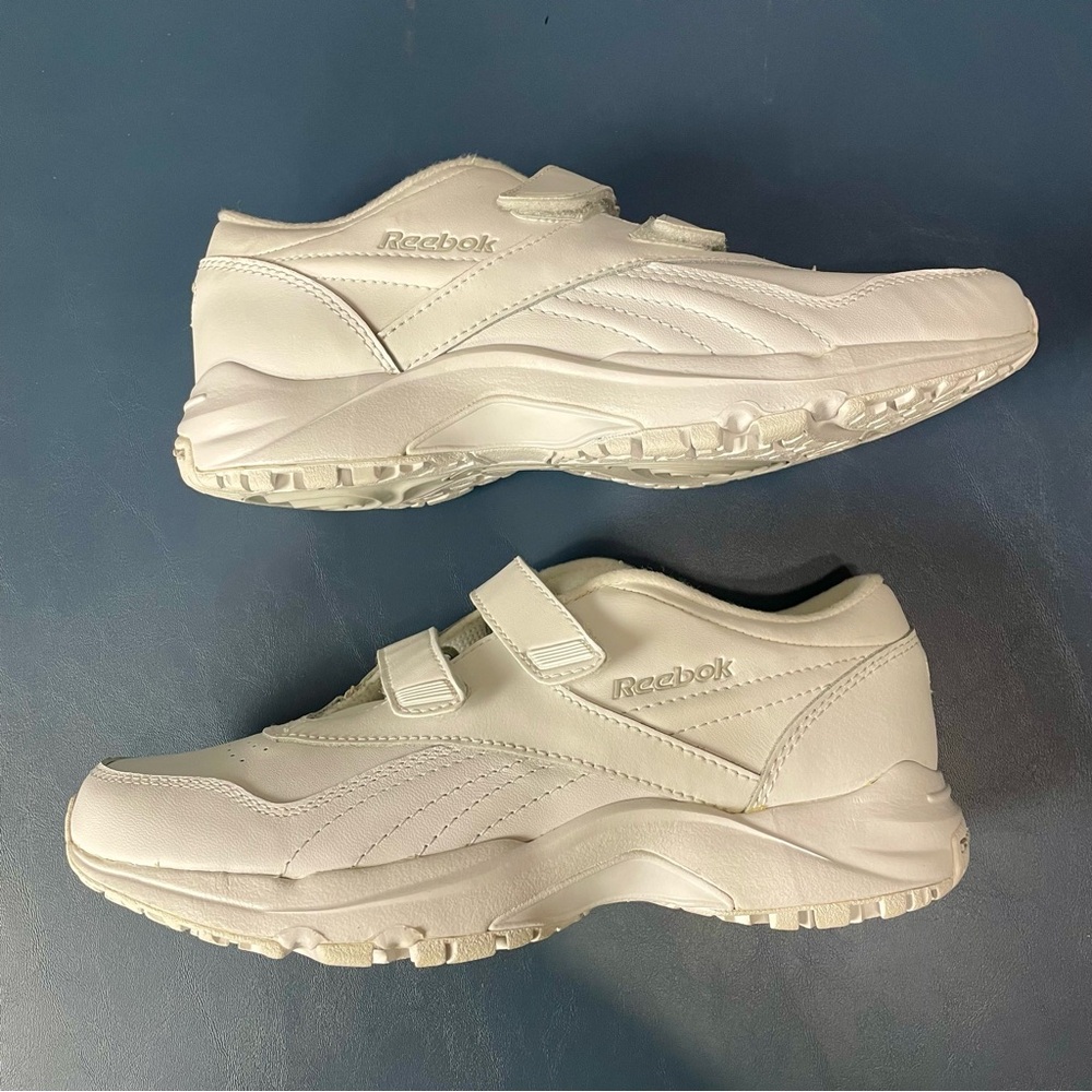 Reebok Walking Athletic Shoe‎ Women's Leather Slip On Comfort Granny Mature 8